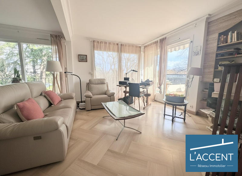 Appartement - 110 m² - 4 pièces