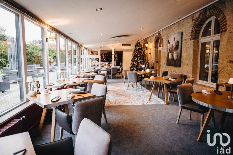 Local commercial - 1 200 m²