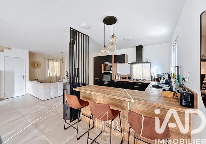 Maison - 90 m² - 3 pièces