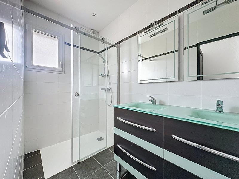 Maison - 139 m² - 6 pièces