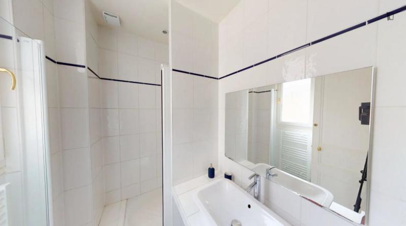 Chambre - 10 m² - 8 pièces