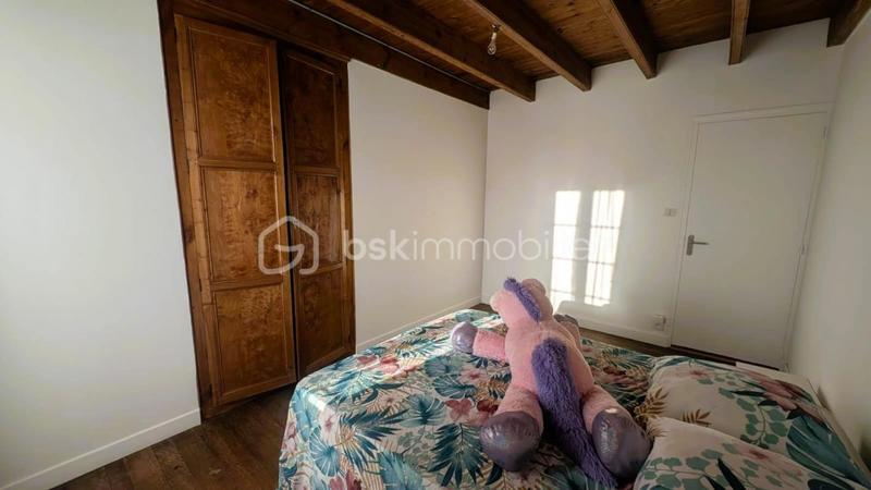 Maison en pierre - 197 m² - 9 pièces