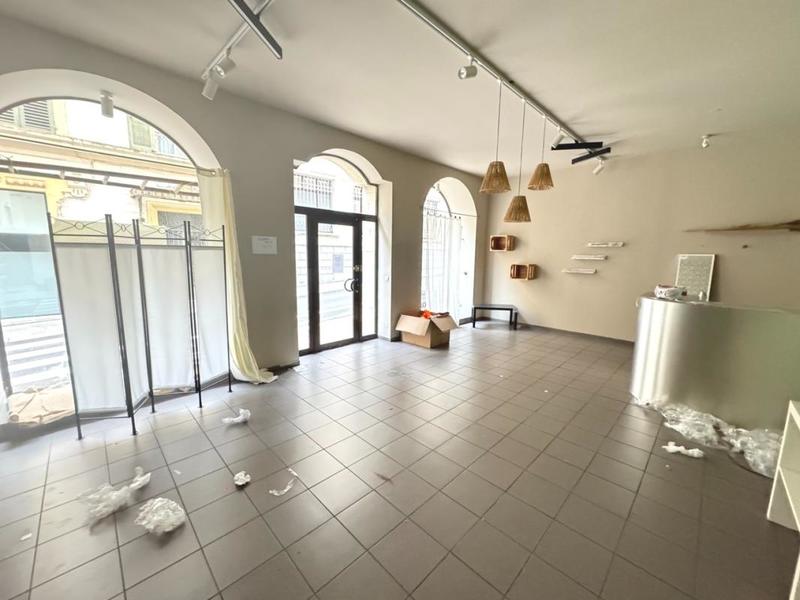 Local commercial - 60 m² - 2 pièces