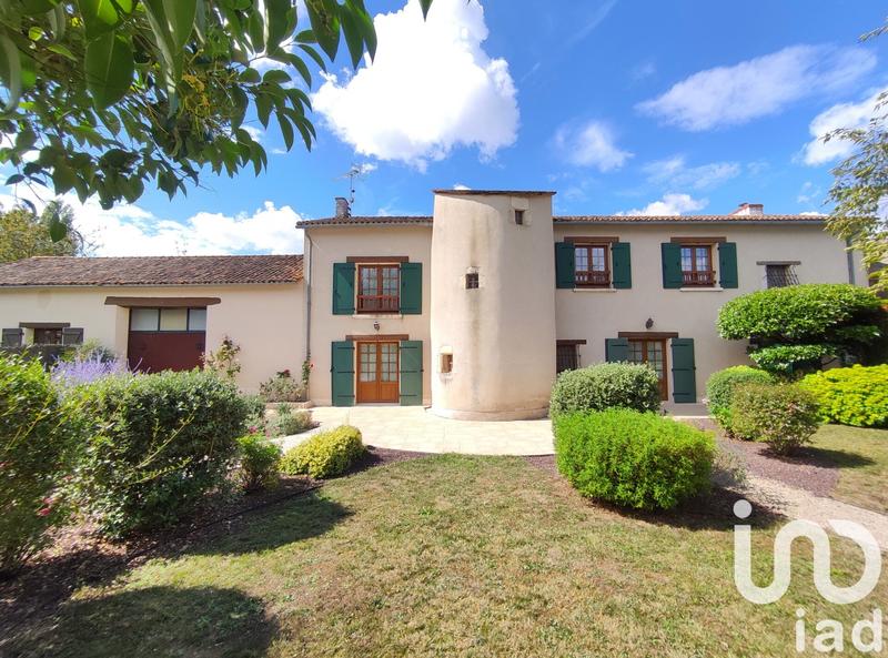 Maison - 228 m² - 8 pièces