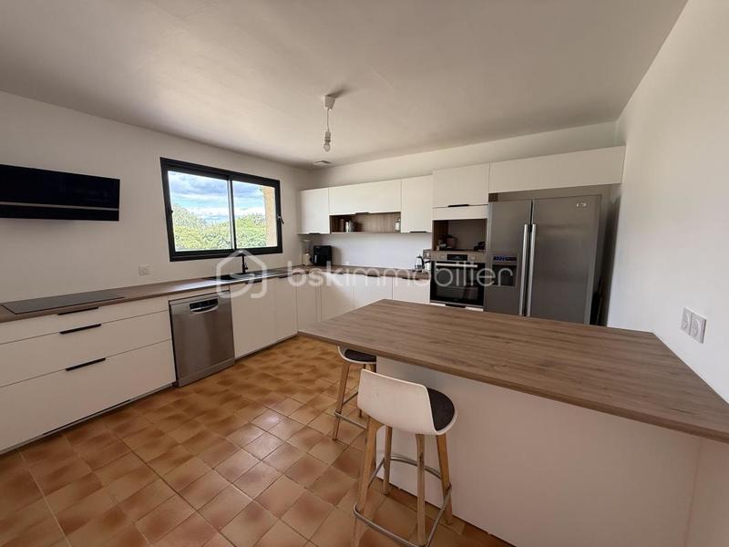 Villa - 270 m² - 6 pièces