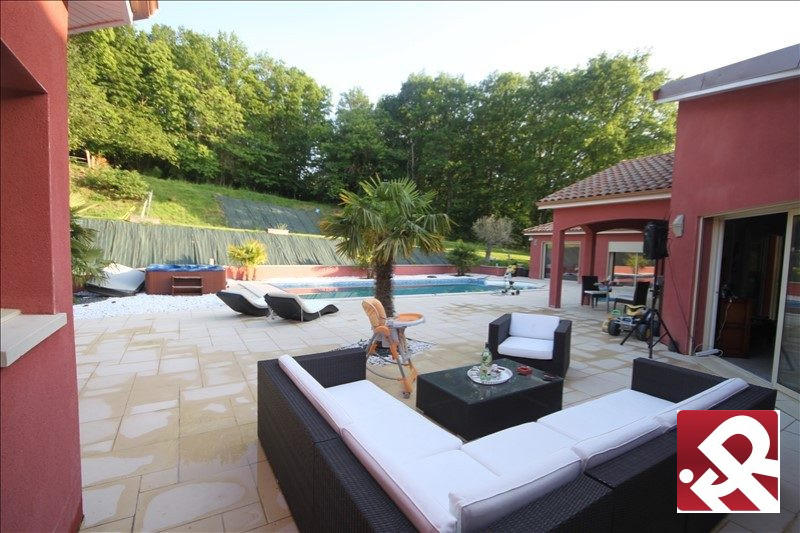 Villa - 445 m² - 9 pièces