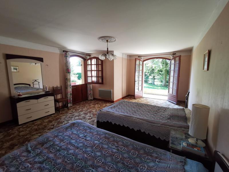 Maison - 263 m² - 7 pièces