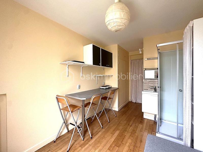 Studio - 11 m² - 1 pièce