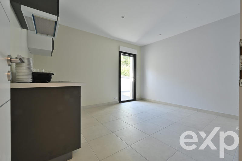 Maison - 202 m² - 5 pièces