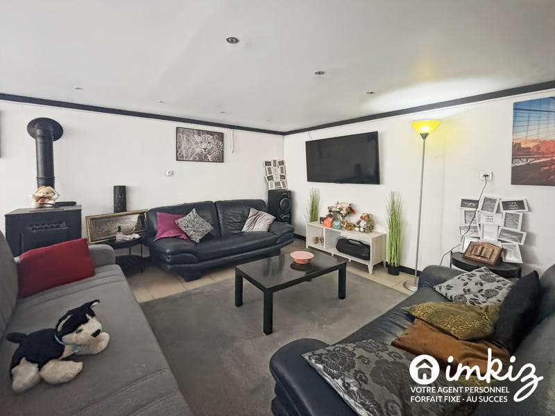 Maison - 213 m² - 9 pièces