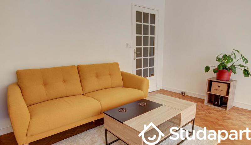 Chambre - 9 m² - 1 pièce