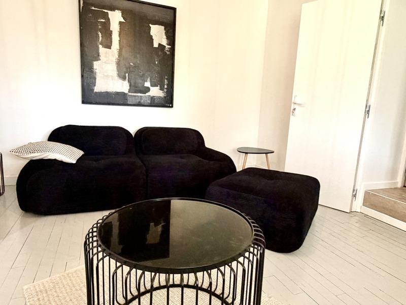 Maison - 240 m² - 6 pièces