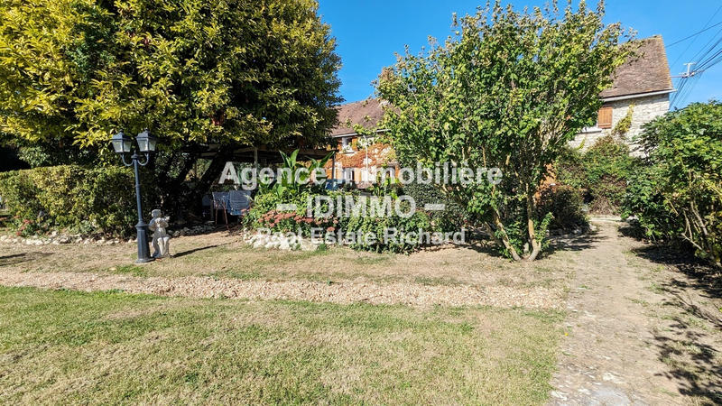 Maison - 296 m² - 9 pièces