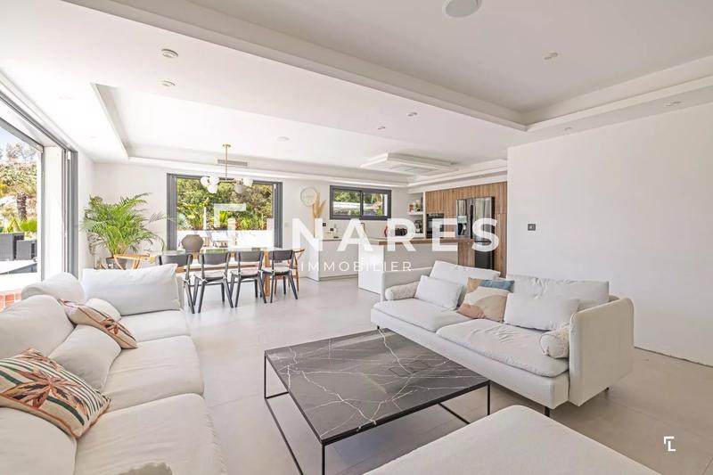 Maison - 140 m² - 5 pièces