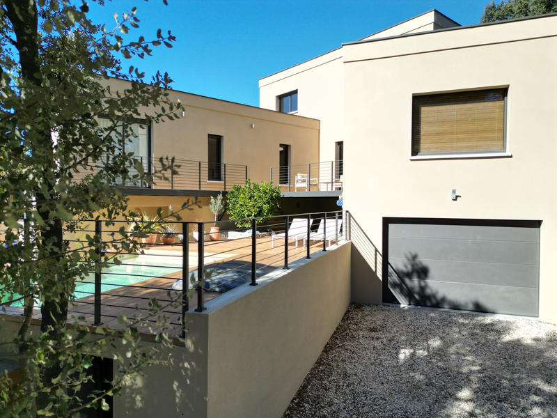 Villa - 167 m² - 6 pièces