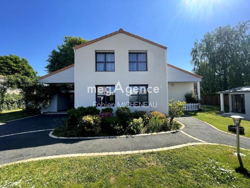 Maison - 149 m² - 8 pièces