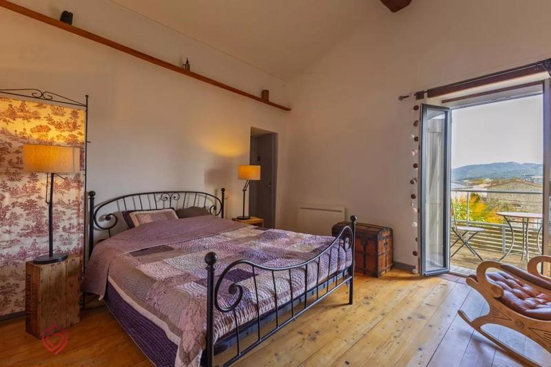 Maison de village - 206 m² - 10 pièces