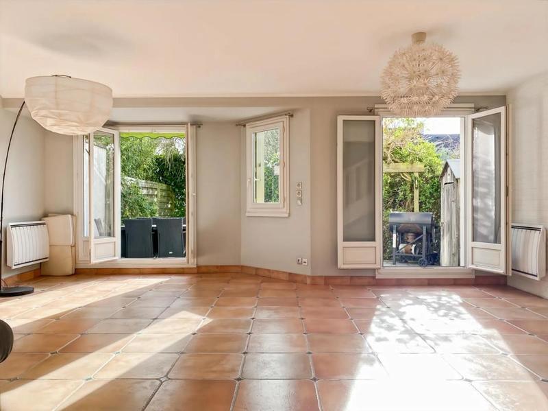 Maison - 141 m² - 7 pièces