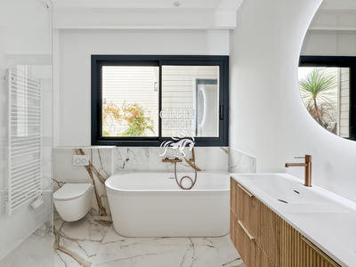 Appartement - 180 m² - 6 pièces