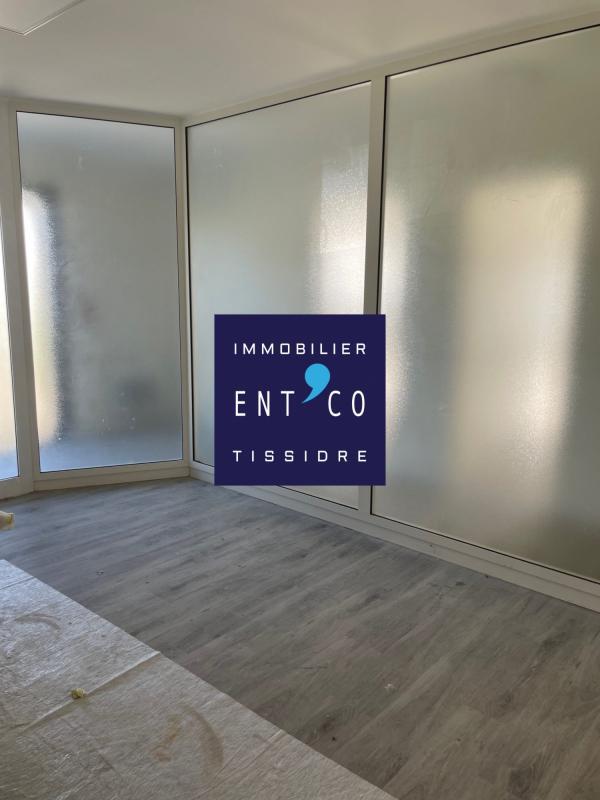 Entrepôt - 1 680 m²