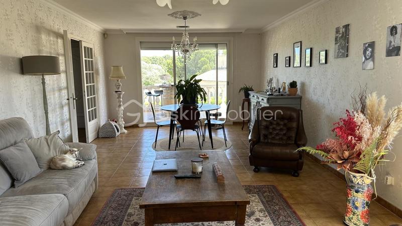 Villa - 280 m² - 9 pièces