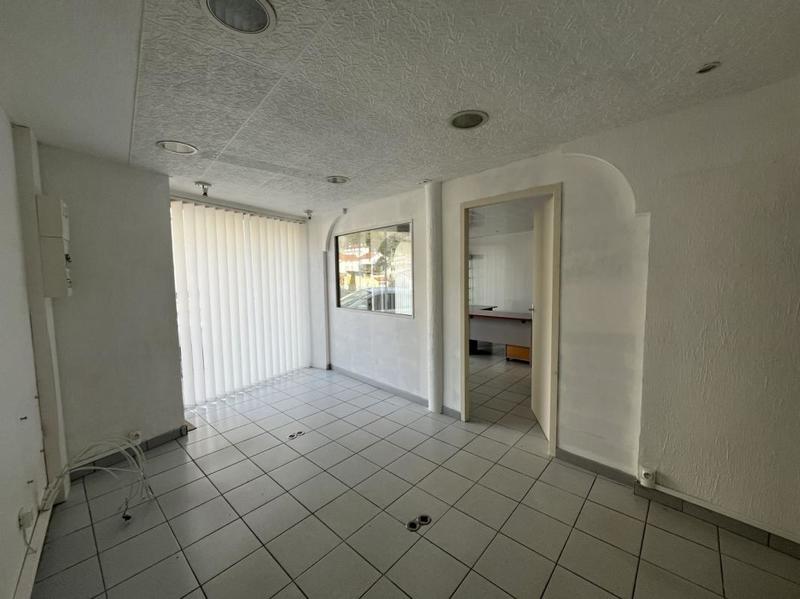 Bureau - 38 m² - 2 pièces