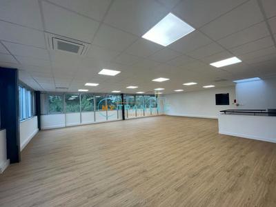 Local d'activités - 410 m²