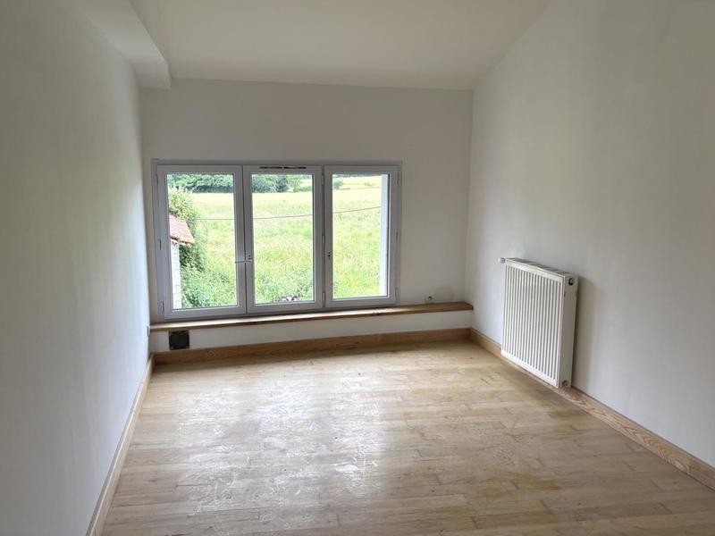 Maison traditionnelle - 335 m² - 9 pièces