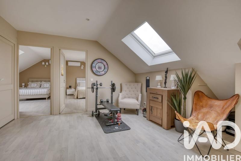 Maison - 190 m² - 8 pièces