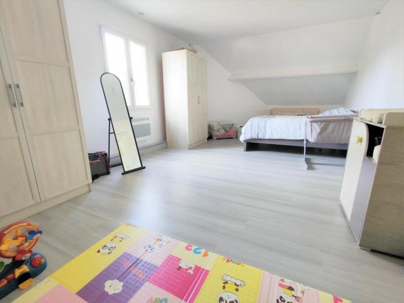 Pavillon - 150 m² - 5 pièces