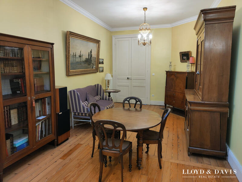 Appartement - 117 m² - 5 pièces