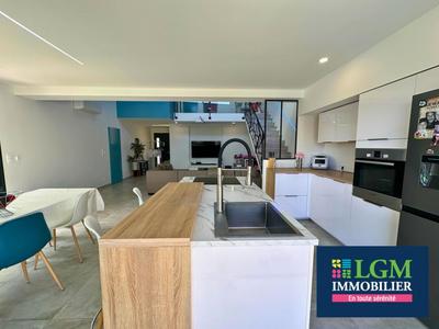 Maison - 125 m² - 4 pièces