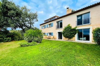 Propriété - 350 m² - 9 pièces