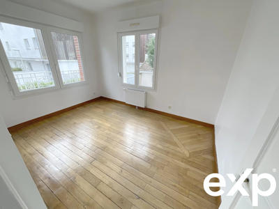 Maison - 99 m² - 5 pièces