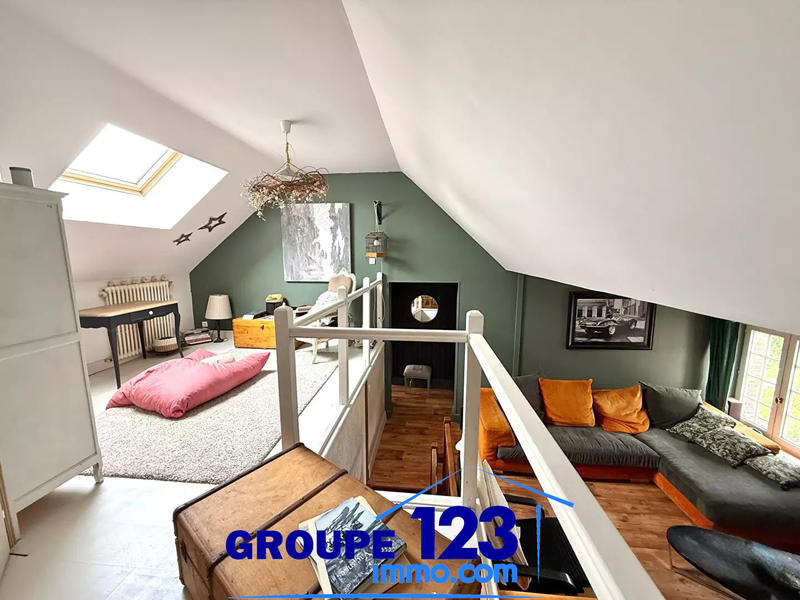 Maison - 227 m² - 10 pièces