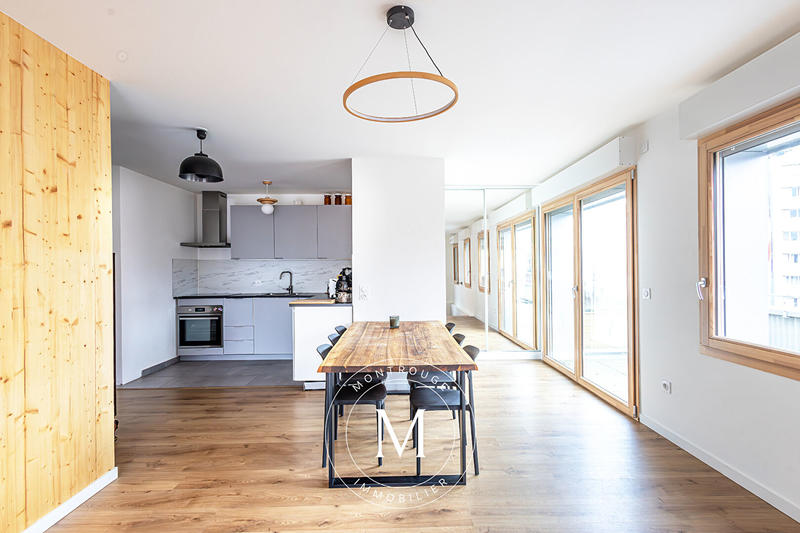 Appartement - 130 m² - 6 pièces