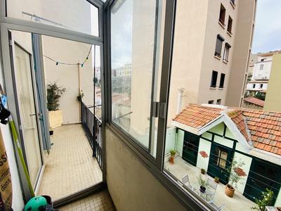 Appartement - 96 m² - 3 pièces