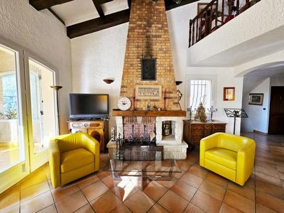 Maison - 165 m² - 4 pièces