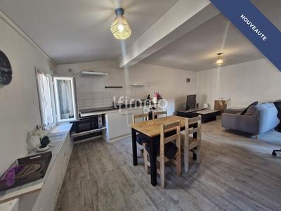 Immeuble - 104 m² - 6 pièces