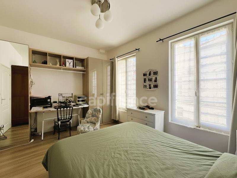 Immeuble - 188 m² - 6 pièces