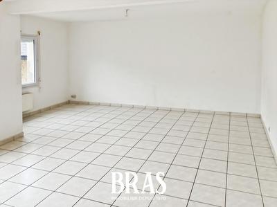 Maison - 98 m² - 5 pièces