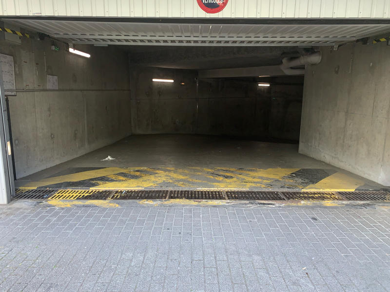 Parking / Garage - 149 m²