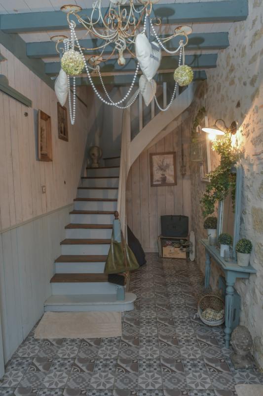 Maison en pierre - 350 m² - 8 pièces