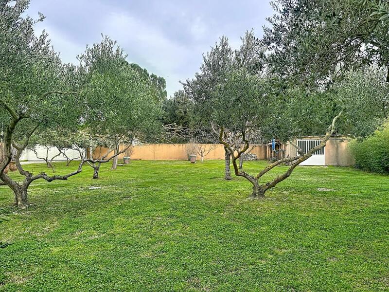 Maison - 300 m² - 7 pièces