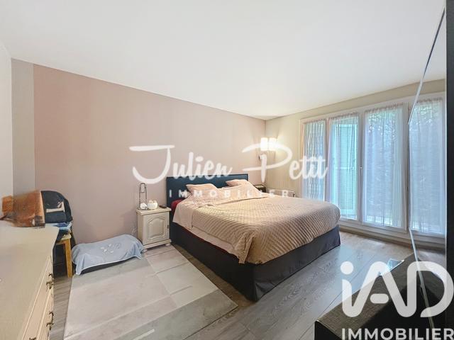 Maison - 170 m² - 8 pièces