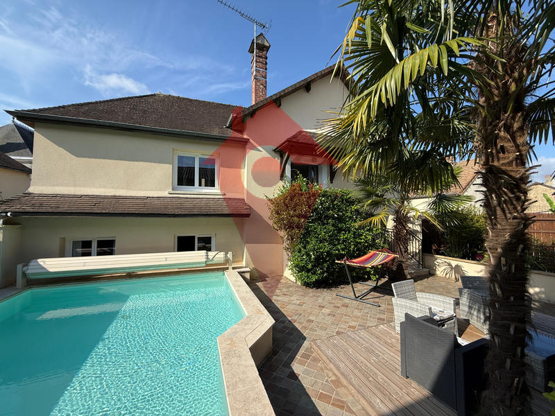 Maison - 162 m² - 5 pièces