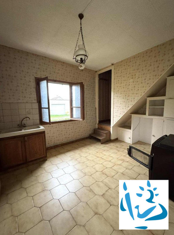 Maison - 265 m² - 18 pièces