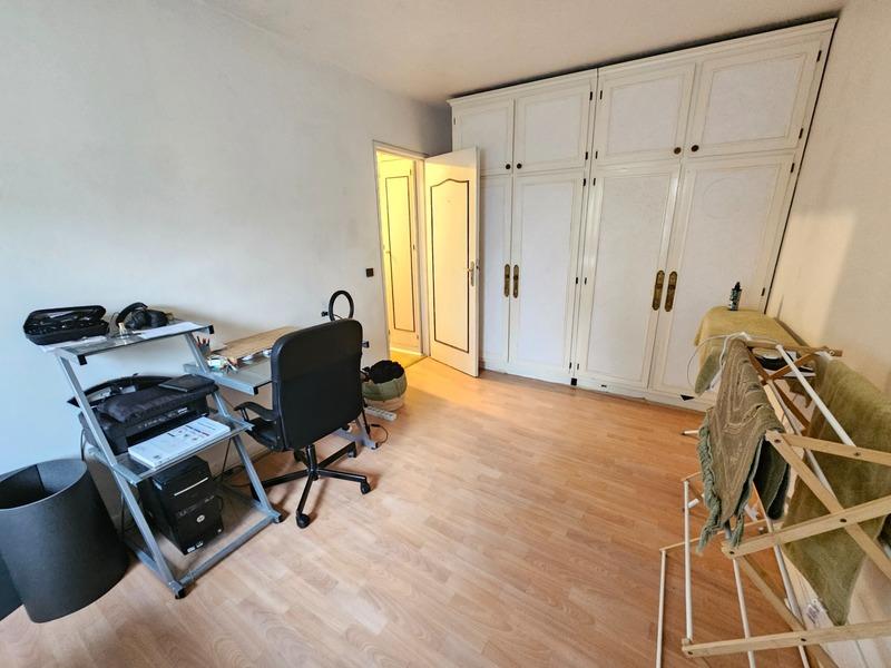 Appartement - 80 m² - 5 pièces