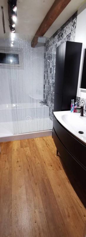 Maison en pierre - 224 m² - 8 pièces