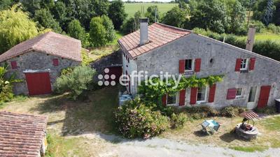 Maison - 140 m² - 6 pièces